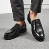 Homens homem vestido masculino sapatos formais deslizamento em sapatas dos homens de negócios de couro PU condução zapatos de hombres personlizar zapatos M0240