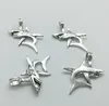 20 pcs/Lot gros requin animaux alliage pendentif à breloque rétro bijoux bricolage porte-clés ancien pendentif en argent pour Bracelet boucles d'oreilles 36x33mm