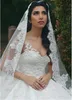 2022 Seding Saudi Arábico Árabe Africano Bola Vestidos de Noiva Empire Cintura Lace Applique Frisado Espaguete V-Pescoço Aberto Vestidos Nupcial Vestidos