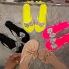 Tofflor sommar flip flops 2021 söt glänsande diamant båge kvinnor avslappnad platta skor outsize strand slitage rhinestone damer sandaler 36-40