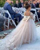 2020 Blush Flower Girl Abiti per matrimoni Abito da ballo Maniche lunghe Tulle Fiocco in pizzo Abiti lunghi da prima comunione Bambina