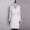 2020 femmes hiver chaud élégant blanc robe midi veste manches longues plumes v-col sexy célébrités soix soir robes vestidos