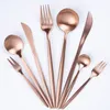 Rose Gold Dinnerware Set Porslin Gaffelkniv Sked Matte Rose Gold Western Metal Rostfritt Stål Middag Kniv Fork Patesware Sets