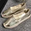 Kvinnor Casual Shoes Designer Shoes Vintage Platform Espadrilles Girls Calf Leather Fashion Lassic Flat Bottom Walking Shoe Size34-42 Med Box