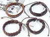 Marchio di vendita Moda Men039s Bracciale in pelle di vacchetta Bracciale in vera pelle multistrato intrecciato a mano 12 pezzi / lotto Braccialetti con ciondoli J4842877