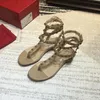 Sıcak Satış-2019 Gerçek Deri Kadın Flats Bilek Kayışı Perçinler Sandalet Yaz wome Ayakkabı 36-40 b52
