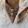 Gratis verzending Mode Vrouwen Pumps Sexy Dame Naakt Patent Lederen Bee Crystal Strass Point Teen Bruid Trouwschoenen Hoge Hakken 12cm 10cm