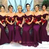 Billiga Arabiska Lace Mermaid Bridesmaid Dresses Lång 2020 Off-Shoulder Ruffled Bröllop Gästklänning Maid of Honor Dresses Custom Made