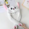 Orecchie peluche Moving coniglio Cappello Hand pizzicotti Ear To Move orecchie verticali Cap I bambini party bambini Gilrs performance sul palco regalo regalo creativo