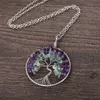 Collier pendentif arbre pour femme avec petite pierre naturelle vert clair et violet avec chaîne en métal