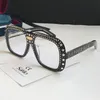 Lyxig solglasögon för kvinnor med stenar Design Populära mode sommarstil kvadratkvalitet UV-skyddslins kommer med fall