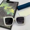 SquareFrame Solglasögon Guldmetalltempel gaffelade av högsta kvalitet Western Style Designer Solglasögon Män Black Plank Frame Glasse5682886