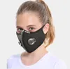 Masque de course anti-poussière Masques de cyclisme en plein air Masque de valve respiratoire en carbone avec filtre PM2,5 Masque de protection anti-pollution tactique