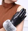 Fashion-logo C Högkvalitativa handskar med kaninhår Svart Bra kvalitet Ingen presentförpackning