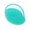 Nettoyage de la brosse à cheveux du shampooin