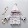小売9色キッズウィンターコートボーイズガールズラグジュアリーデザイナー厚いコットンパッドダウンコート幼児の女のジャケットフード付きジャケット4930788