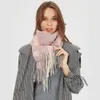 Wholesale-and Winter Plait Scarf女性冬印刷された暖かいショールクリスマスギフトスカーフ