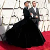 2019 Oscar Najnowsze Płaszcze Designs Black Velvet Prom Mężczyźni Garnitury Groom Kurtka Czerwony Carpet Ślubny Tuxedo Costume (Kurtka + sukienka)