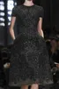 Маленькие черные короткими рукавами с бисером длиной с бисером в колене ELIE SAAB короткие мини-середины домохозяйства платья выпускного выпускного рода коктейль платья вечерние платья