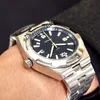 Novo Overseas 47040 / B01A-9093 Caixa de aço com textura de prata Dial A2813 Relógio automático para homens Relógio de pulseira de aço inoxidável Timezonewatch E14a1