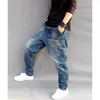 Pantaloni mimetici patchwork Harem da uomo Pantaloni casual larghi in denim larghi Pantaloni hip-hop Pantaloni blu Pantaloni uomo Vestiti Plus Size1236V