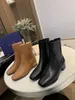 Hot Sale-Spring Fall Black Patent Läder Kvinna Skor Gratis Frakt för Bride Luxury Pekade Toe Letters Ladies Women Boots Designer