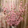 Konstgjord Cherry Spring Plum Peach Blossom Branch Silk Blomma Träd för Bröllopsfest dekoration Plastblomma 100pcs T1i1759