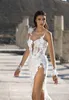 Klänningar arabiska sjöjungfru nya berta spetsar applicerade högsidiga split brudklänningar långärmad strandbröllop klänning