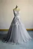 Silver Grå Elfenben A-Line Lace Tulle Bröllopsklänningar Moderna Chic Färgade Bröllopklänningar Ärmlös A-Line Romantic Boho Grey Bridal Gowns