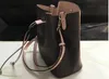 designer Bucket bag PU läder lyxig handväska dam axelväskor crossbody svart präglad messenger bag ip54yt