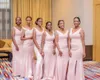 Afrikaanse Arabische licht Roze Mermaid Lange Bruidsmeisjes Jurken V-hals Satijnen Side Split Wedding Guest Feestjurken met Tassel BM0926
