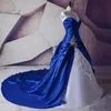 Wit en Royal Blue A Line Trouwjurk 2019 Kant Applicaties Taffeta Bridal Toga Kralen Custom Made Corset Back Gothic Bruid Draag