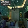 子供ロムウォールペーパー3D防水壁紙バスルーム用ロールの壁のための明るい星の蛍光