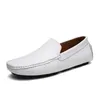 بيع الساخنة على حذاء كوسكين للرجال إنجلترا أزياء حقيقية جلدية Loafer Loisure Shoes Man All Match Travel Shoes Men Large Zy388