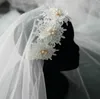 2020 재고 있음 저렴한 Bridal 베일 빈티지 웨딩 베일 레이스 짧은 진주 신부 흰색 아이보리 웨딩 액세서리