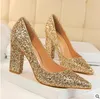 2024 Nouvelle arrivée Summer Handmade Shoes Femme Sexe High Heel Femmes Pumps Fête Poigure d'orteil