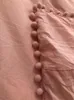 Juegos de cama de color blanco y rosa con bola lavada, tela decorativa de microfibra, funda nórdica Queen King, funda de almohada cómoda
