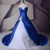 2019 Royal Blue White Vintage Wedding Dresses Sweetheart Neckline Beaded Beading Chapel Train Satin Lace Up Back Appliqued Wedding Gown