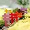 XBJ013 Mini 10 pcs madeira Crafts Signpost Jardim artesanato resina Decor Terrário Figurines Micro Paisagem