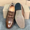 Mens Calfskin Klänning Skor Designer Skor Vintage Fashion Style Brogues Sko Mjuka Bröllop Patry Skor med Box Top Quality US7-13