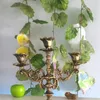 Dekorative Gusseisen Candelabra Kerzenlestick 2 Arm 3 Light Metal Säule Kerzenhalter Ständer Hochzeit Weihnachtstischschreibtisch Dinner Dezember483451