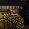 Europeisk stil lyxiga sängkläder sätter palats stil 60 långhäftande bomullssäng linne fyra-bitars uppsättning avancerade sängar