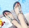 Hot Sale-New Designer Kvinnor Rhinestone Sandaler Strand Sandaler Causal Non-Slip Summer Huaraches Tofflor Flip Flops Slipper Bästa kvalitet
