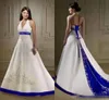 Vintage Ivory Royal Blue Dark Red Wedding Dresses A Line Halter Embroidery Lace Appliqued Beaded Crystal Buttons Wedding Bride Gown