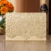 2020 Europäische Gold-Hohlblumen-Einladungskarten, gefaltete, lasergeschnittene Taschen-Hochzeitseinladungen mit individueller Einlage7505870
