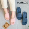 Sommer Massage Hausschuhe Frauen Badezimmer Rutschfeste Schuhe EVA Licht Komfortable Hause Hausschuhe Candycolor Paar Schuhe 35-45