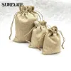 50 stks Kerst Kleine Jute Linnen Jute Trekkoord Gift Bags Sack Bruiloft Verjaardagsfeestje Rustieke Pouch Baby Shower Benodigdheden