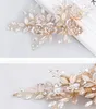 Main cristal doré perles d'eau douce fleur feuille mariage pince à cheveux Barrette mariée casque cheveux accessoires