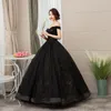 Robe de bal noire robes de mariée gothiques sur l'épaule longueur au sol longue princesse dentelle perlée appliques tulle robe de mariée noire non blanche