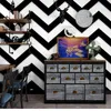 Lujo 3D Negro Blanco Rayas Wallpaper Flocking Non-tejido Papel pintado Roll Sala de estar Dormitorio TV Backgroud Mural Papel de pared Roll